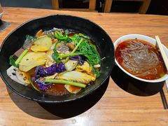 -万记麻辣烫国展总店