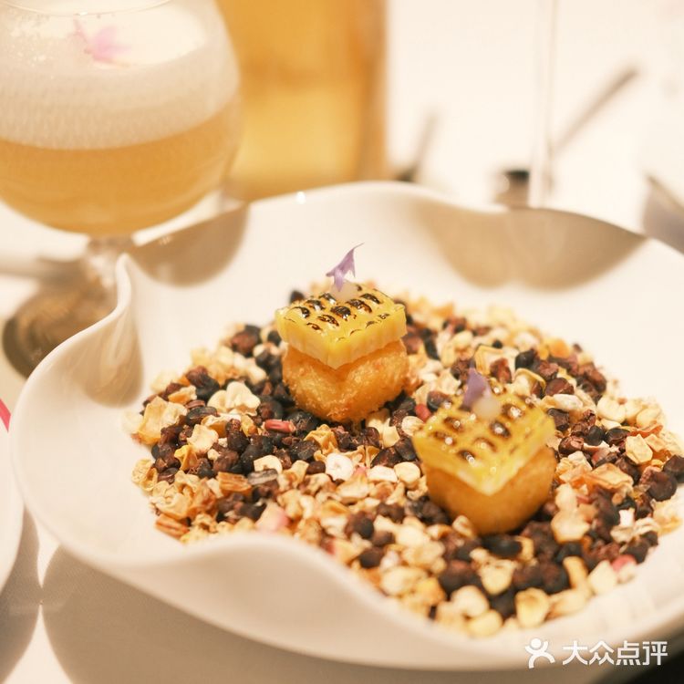 在成都遇见LV中国首家餐厅THE HALL