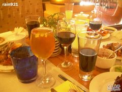 琳琅满目的饮品-国宾酒店-花园咖啡自助餐厅(北营房中街店)