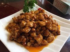 -金牌餐厅·天津菜·八珍豆腐·老爆三(瓷房子店)