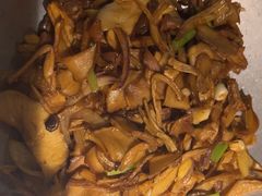 -卢大鲜鱼头捞饭(美利广场店)