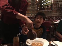-恰餐厅及酒吧 CHAR Bar & Grill (北京丽都皇冠假日店)