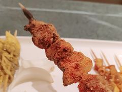 红柳枝烤羊排-红柳枝滩羊烧烤·非遗