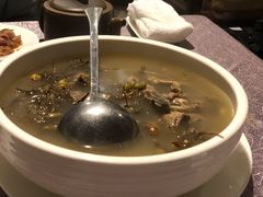 牛蒡目鱼煲龙骨-宣和苑(华侨新村店)