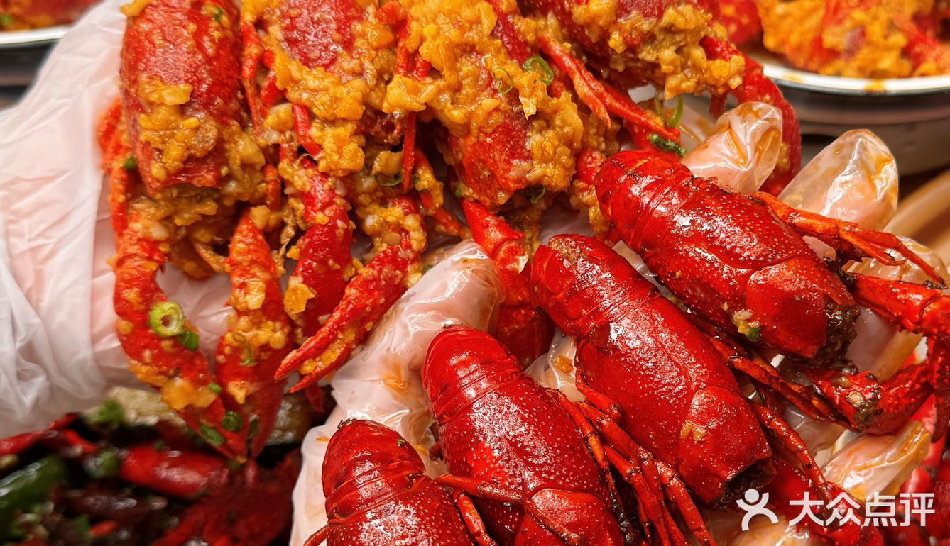 不是北京胡同🦞石家庄藏着个能嗦小龙虾面的神仙