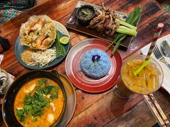 -Pad Thai Kratong Thong by ama