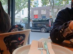 靠窗位-La Strada(安福路店)