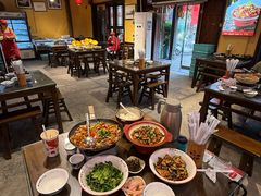 -富正毅三下锅·湘西韵味(天门山索道店)