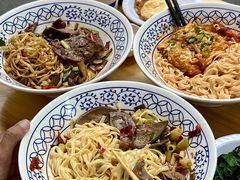 -李与白包子铺(桐梓林店)