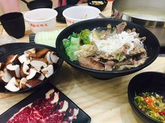 -为什么牛潮汕牛肉火锅(万胜广场店)