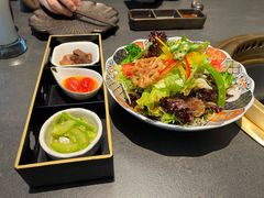 -铭牛烧肉·和牛海鲜自助(高新月牙湖店)