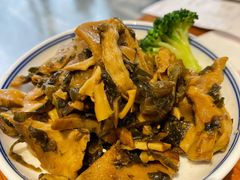 老妈菜炒笋干浇头-囿面传统制面馆(中央路店)