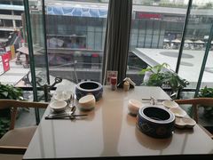 靠窗位-享月汤皇·海鲜小火锅·聚会(曲江创意谷店)