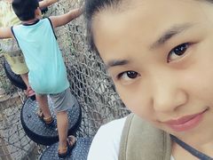 这是小孩玩的爬道-北京欢乐谷