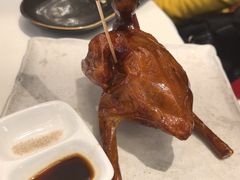 非遗红烧乳鸽-侨美·唐荔园·40年地道粤菜