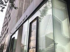 门面-BLACKSWAN黑天鹅(环球店)