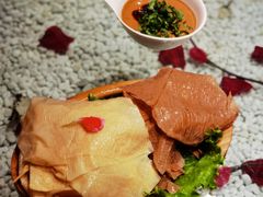 特色腐皮-慢丽江·云南野生菌土鸡锅(付家庄店)