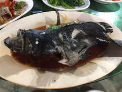 -四川小胡子海鲜(丁村万人海鲜广场店)