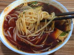 红油米线-老字号杨坡红油米线腊汁肉夹馍(东四道巷店)