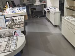-视野联行眼镜•蔡司•依视路(温江店)