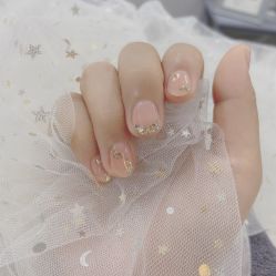 -蜜桃美甲美睫化妆