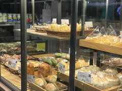 -顶东面包花园·生日蛋糕(世博店)