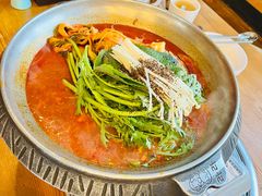 -喇喇排骨火锅·传统韩式脊骨汤(望京西园总店)