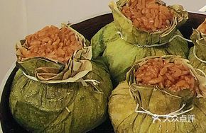 Lotus Leaf Steamed Dumplings