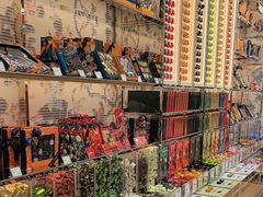 -VENCHI 闻绮(上海佛罗伦萨小镇店)
