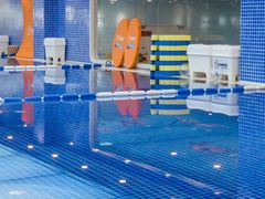 -戊辰亲子游泳俱乐部