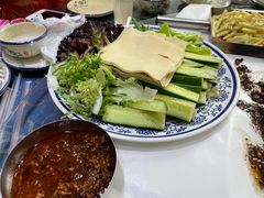 沾酱菜-小柒家第一锹东北菜(城关店)