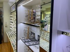 -MiRi眼镜·蔡司·星趣控·尼康控优点视觉合作店(南京东路店)
