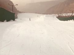 -采薇庄园四季滑雪场