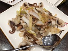 -洁神饭庄·海鲜·青岛菜·30年老字号(五四广场店)