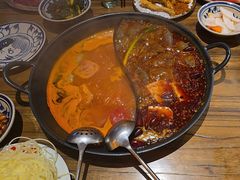 -旧街市鲜货老火锅(大光路店)