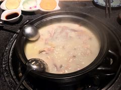 -大匠工房古船木艺术餐厅·猪肚鸡专门店(长白仙岛店)
