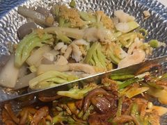 -小鱼小牛·鱼牛干锅·脆鱼火锅(世欧广场店)