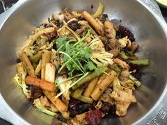 -龙顺园麻辣香锅(机场店)