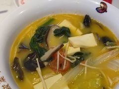 -渝是乎酸菜鱼·川渝小炒(新世界百货望京店)