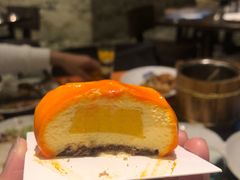 切开的南瓜蛋糕-合肥皇冠假日酒店·菲亚斯特自助餐厅(黄山路店)