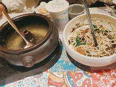 -云海肴·汽锅鸡·云南菜(天山百盛优客店)