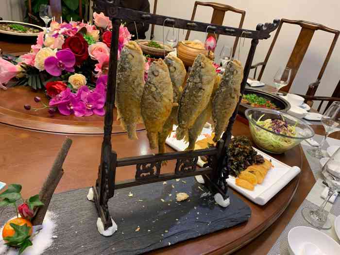 万绣园·鱼鲜馆(丰台店)-"晚上在这里吃的,一家川菜馆,藤椒鱼,炸黄.