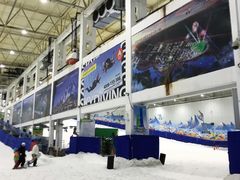 -乔波室内滑雪场