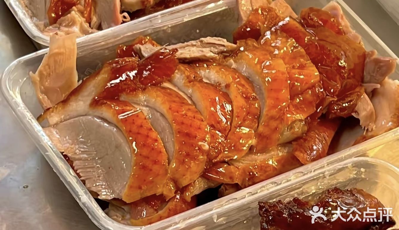 烤鸭香喷喷，忍不住想吃