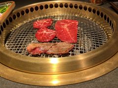 -铭牛烧肉·和牛海鲜自助(高新月牙湖店)