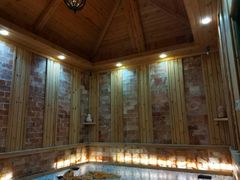 -泉城欧乐堡戏水湾艺术养生温泉