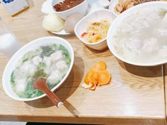 -三好食堂(煎饺·馄饨·肉饼米线·盛世广场店)