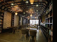 -钟书阁(松江泰晤士小镇店)