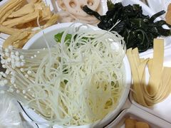 -鸡遇虾煲干锅火锅(小寨金莎店)