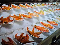 -雍容荟帝王蟹活龙虾展台自助(IFS黑金店)